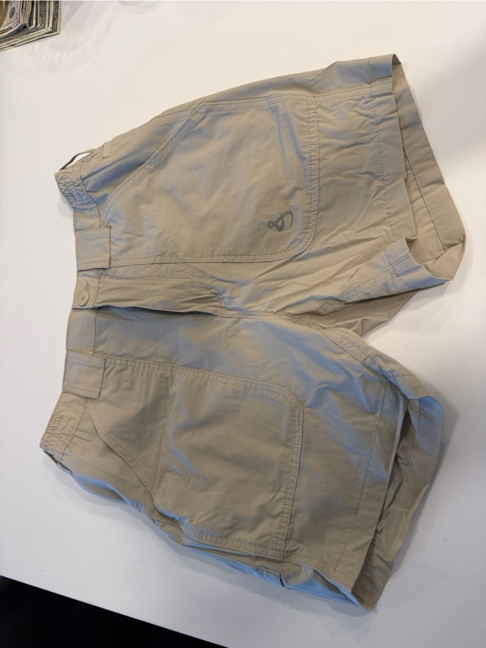 Men's Athletic Khaki Shorts with Elastic Waist and Pocket Detail